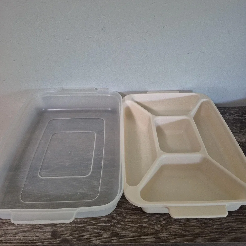 Rubbermaid vintage servin
